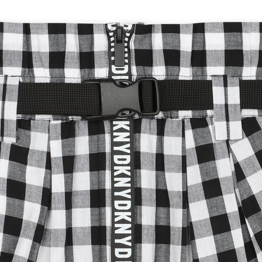 DKNY Ψηλόμεσο Σορτσάκι Με Ζώνη Ασπρόμαυρο DKNY Ψηλόμεσο Σορτσάκι Με Ζώνη Ασπρόμαυρο