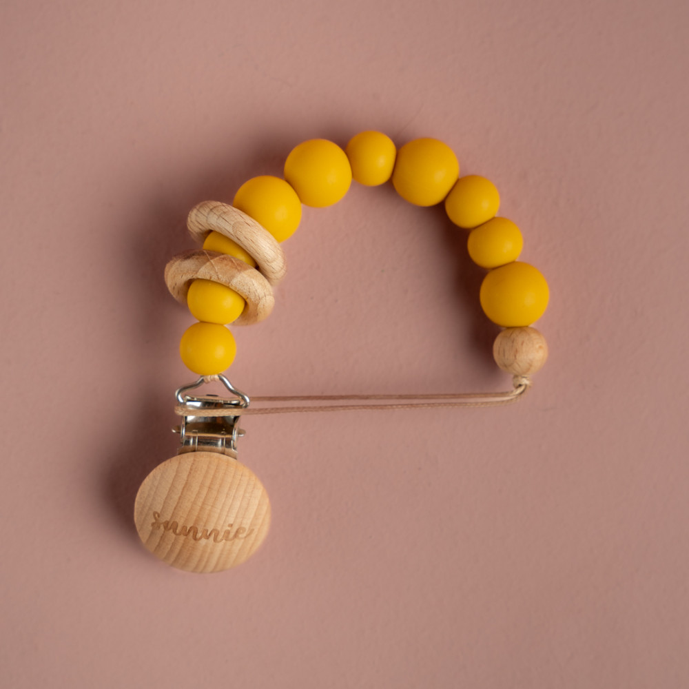Sunnie Xειροποίητο κλιπ πιπίλας mustard teether Sunnie Xειροποίητο κλιπ πιπίλας mustard teether