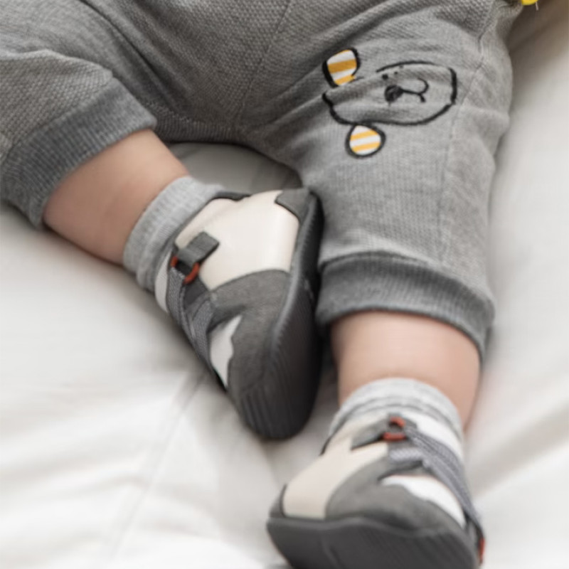 Mayoral Βρεφικά Sneakers Αγκαλιάς Γκρι